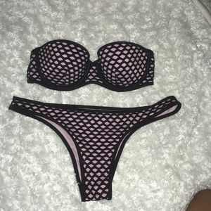 Victoria’s Secret bikini